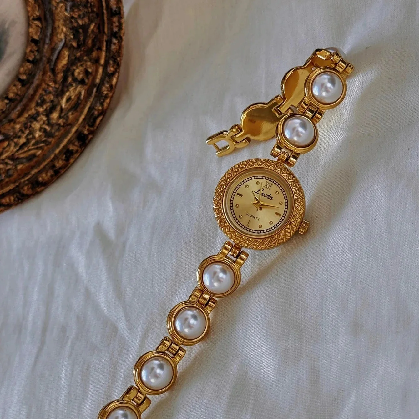 Anara Pearl Elegance Watch - Image 3