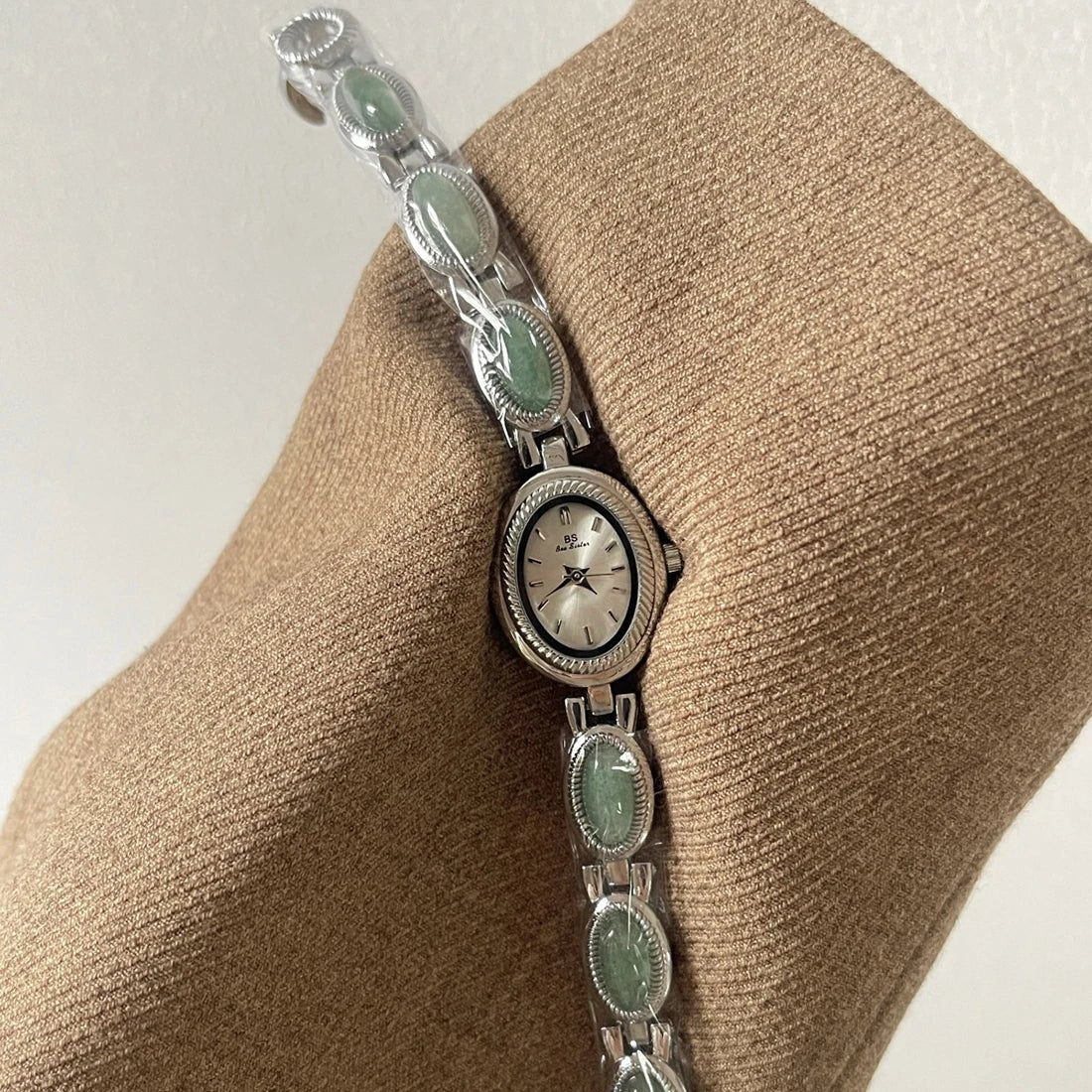 Aubrette Elegant Jade Bracelet Watch - Image 7