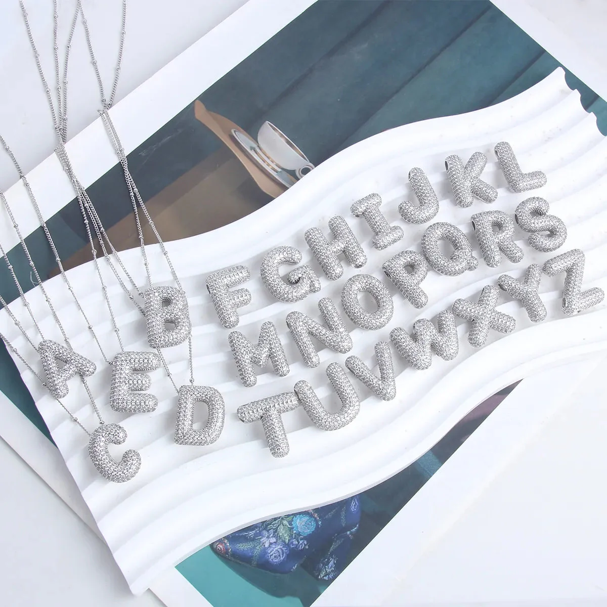 Bubble letter initial necklace set | White Gold 18k - Image 5