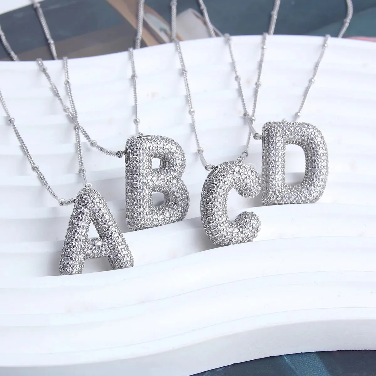 Bubble letter initial necklace set | White Gold 18k - Image 6