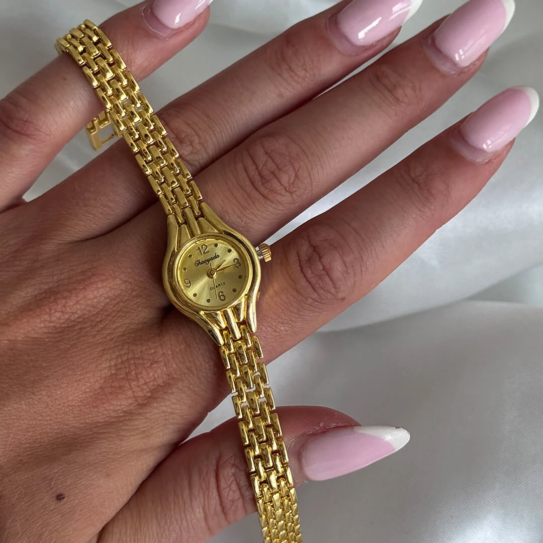 Elizabeth Timepiece - Image 3