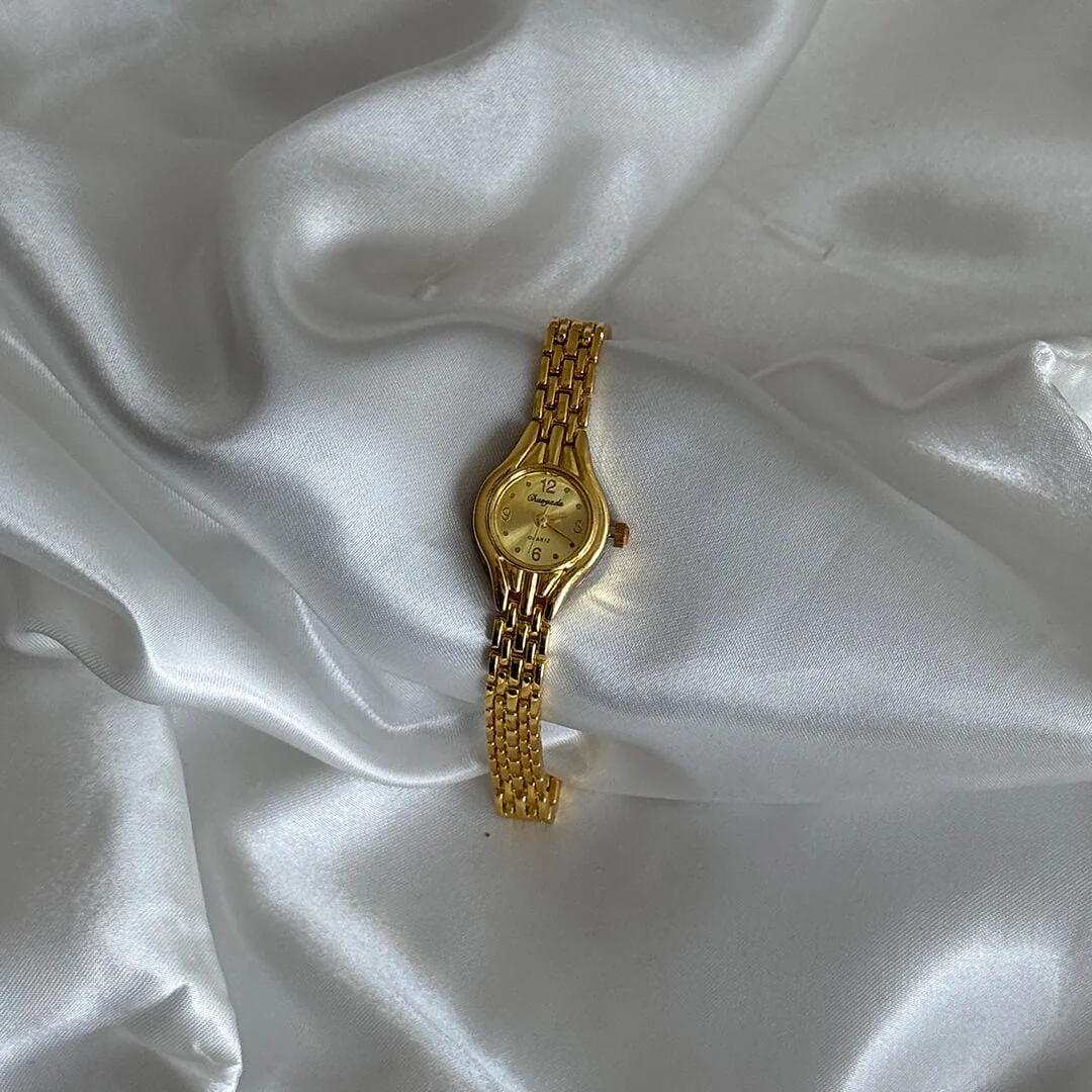 Elizabeth Timepiece - Image 4