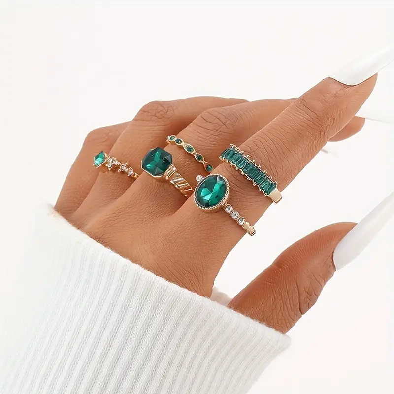 Zarina Exquisite Emerald Ring Set | Gold 18k - Image 4